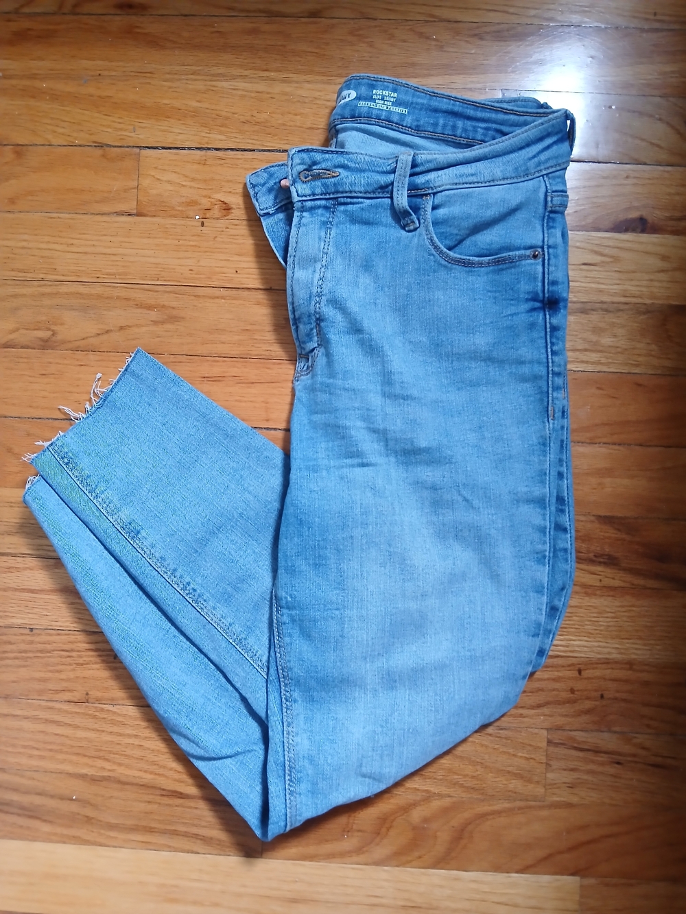 Old Navy Light Blue Skinny Jeans - Women's